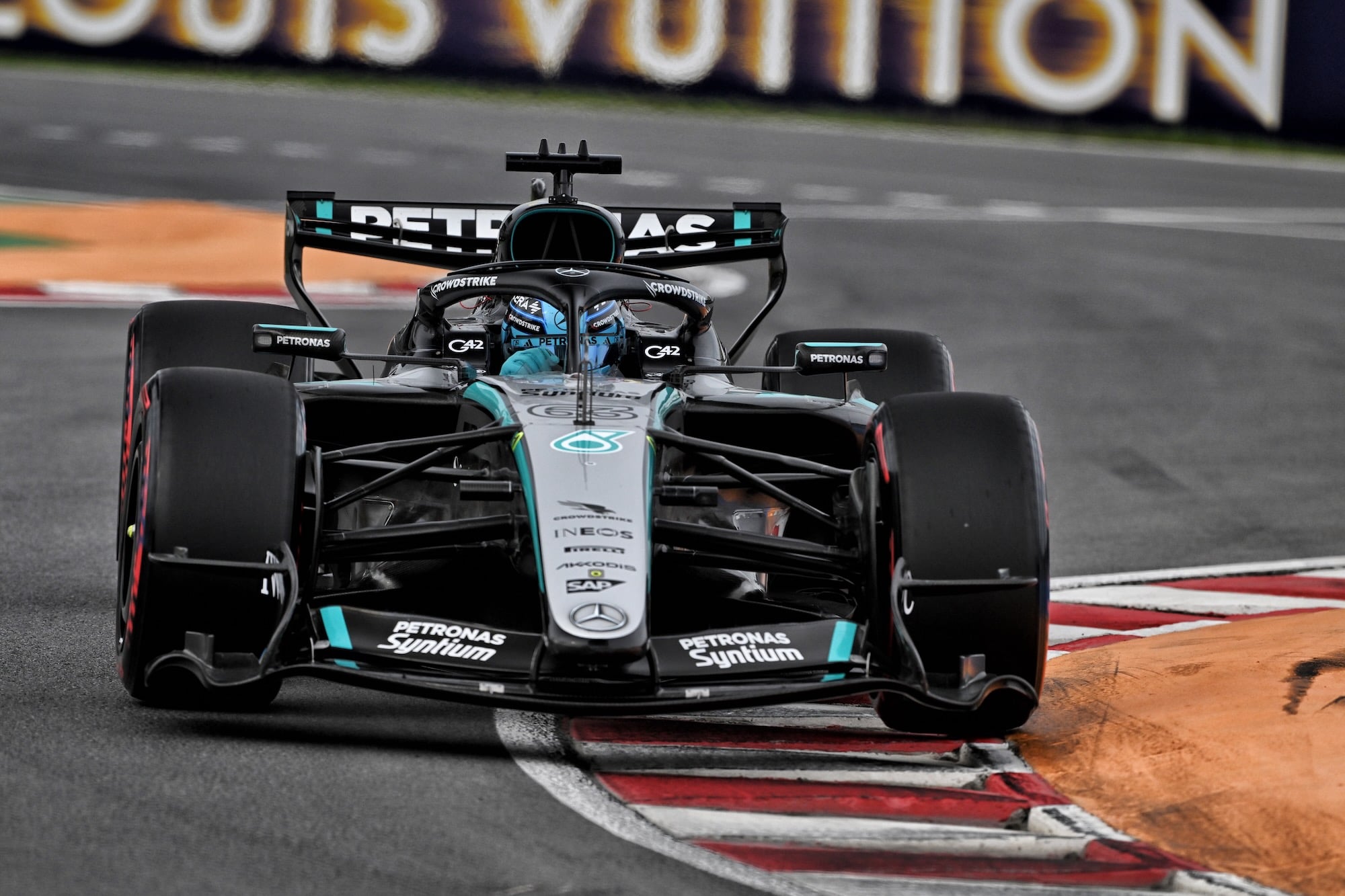 F1: Russell é investigado pelos comissários após abandono no Canadá George Russell (GBR) Mercedes AMG Formula One Team W17.