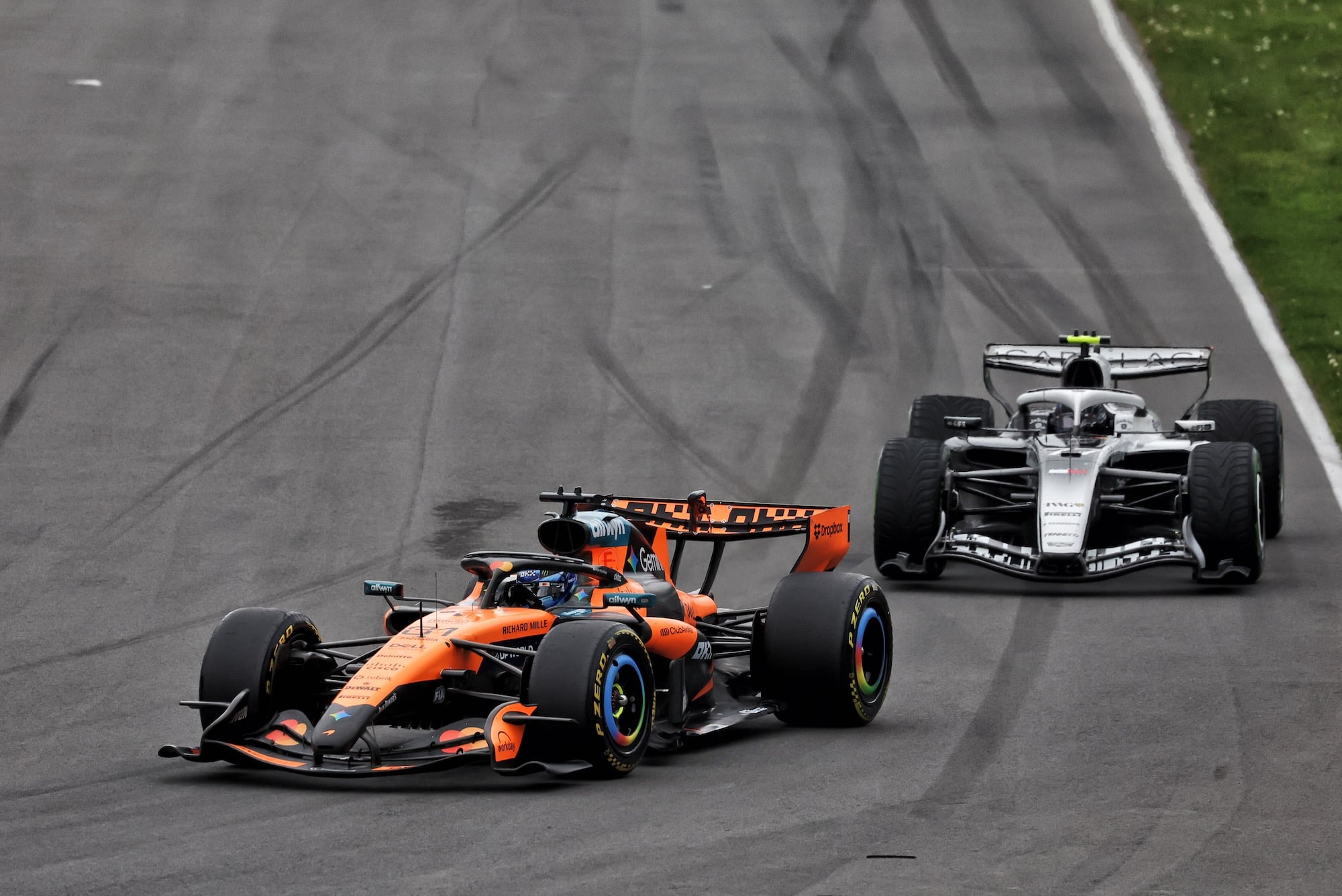 Oscar Piastri (AUS) McLaren F1 Team MCL40.