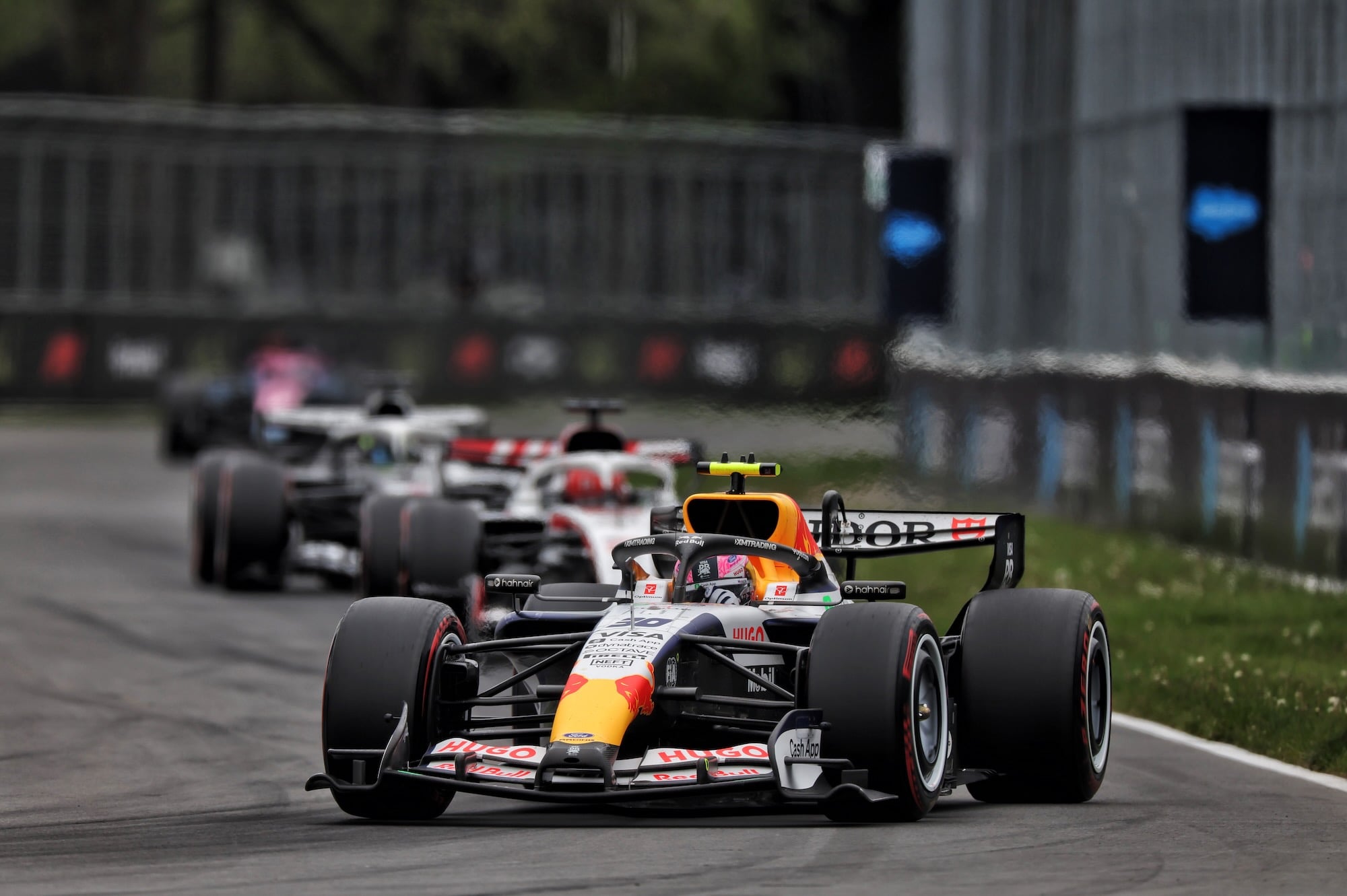 F1: Mekies afirma que motor deve "ser resolvido de uma vez e não virar tema recorrente" Liam Lawson (NZL) Racing Bulls Formula One Team VCARB 03.