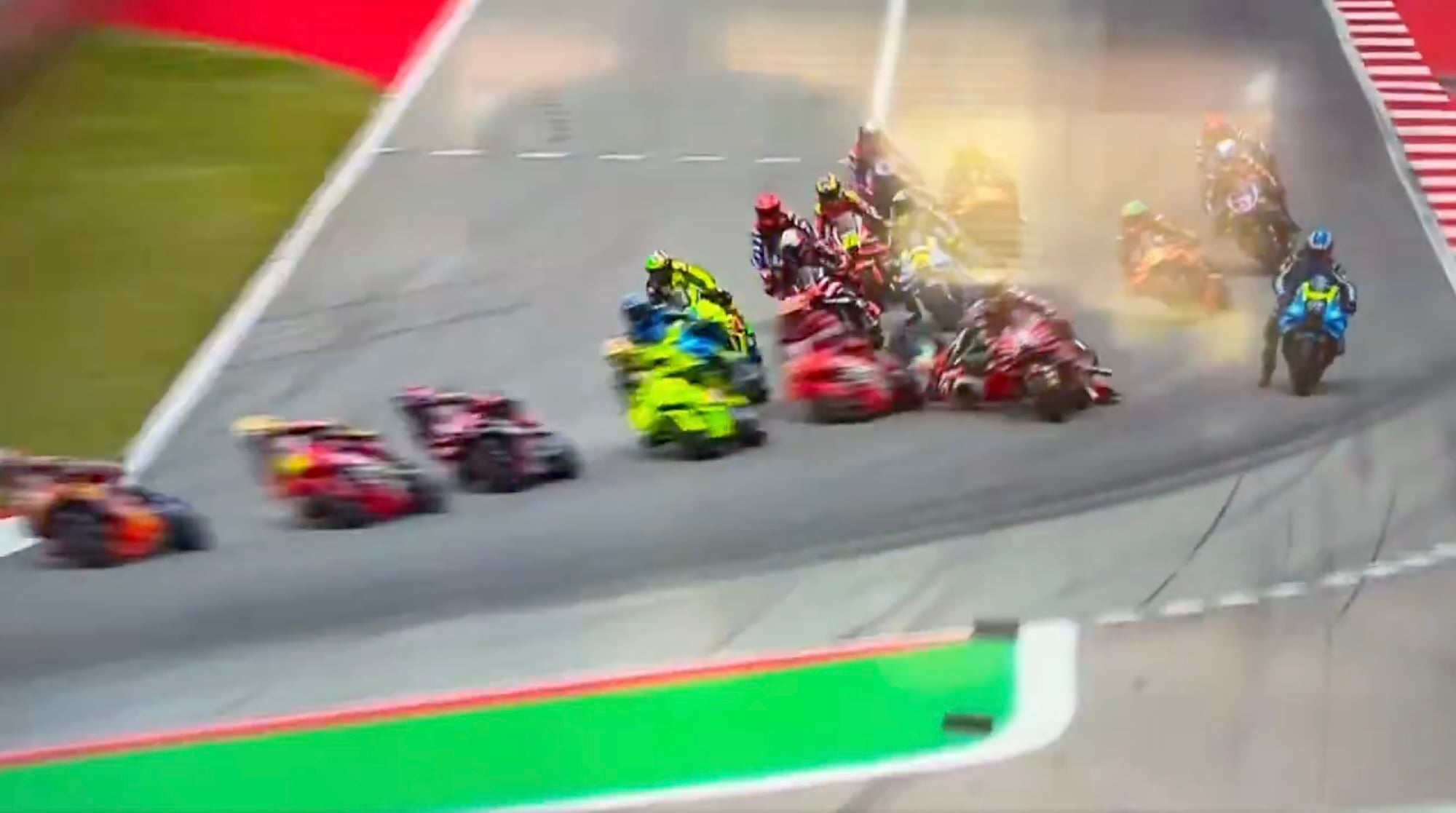 MotoGP: Acidente causa nova bandeira vermelha na Catalunha MotoGP: Acidente causa nova bandeira vermelha na Catalunha