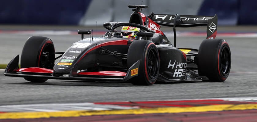 F3: Kato lidera último dia de testes na Áustria. Clerot garante novo top-10