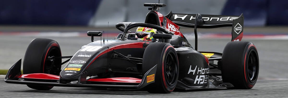 F3: Kato lidera último dia de testes na Áustria. Clerot garante novo top-10