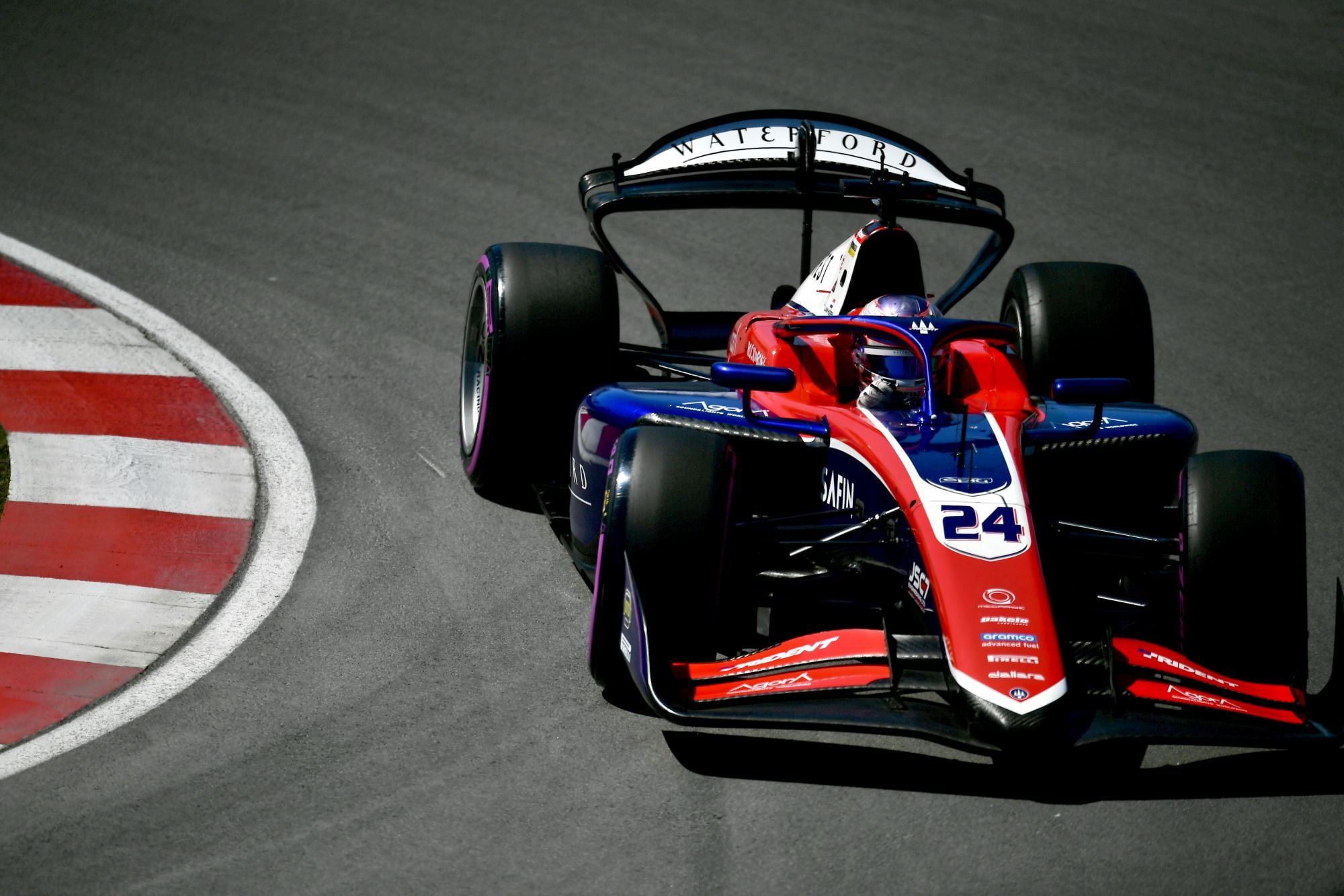 F2: Van Hoepen fatura pole no Canadá. Câmara garante segundo lugar Laurens van Hoepen