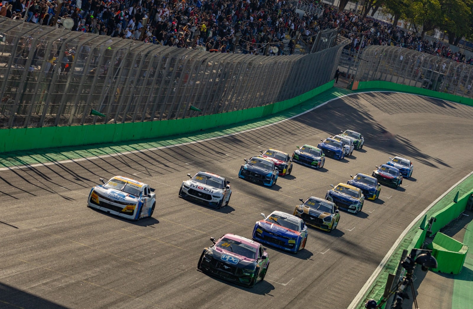 Interlagos e NASCAR Brasil: uma combinação difícil de contestar Interlagos e NASCAR Brasil: uma combinação difícil de contestar