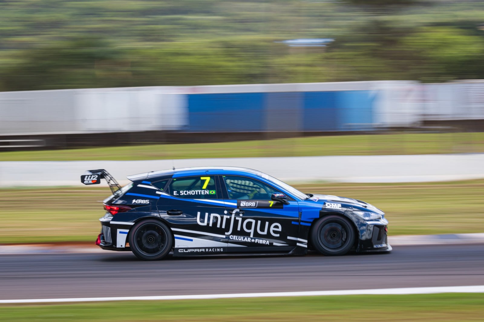 Schotten conquista primeira vitória no TCR South America em Cuiabá