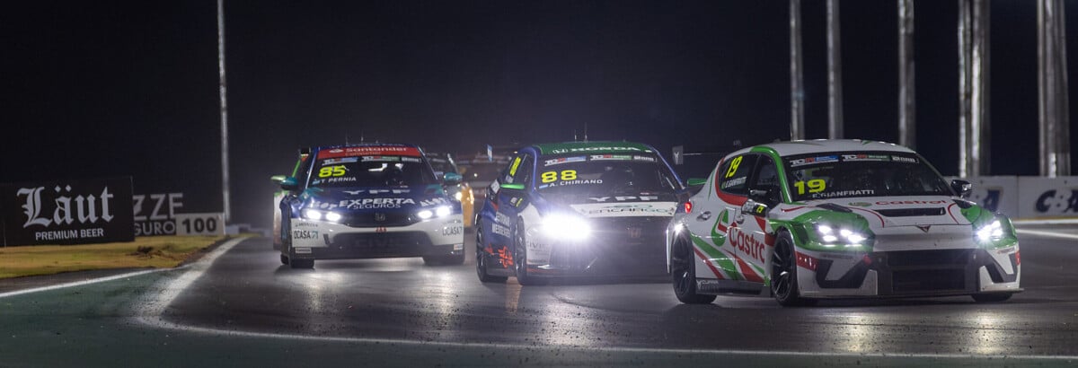 TCR Brasil chega à penúltima etapa em Cuiabá com disputa pelo título totalmente aberta TCR Brasil chega à penúltima etapa em Cuiabá com disputa pelo título totalmente aberta