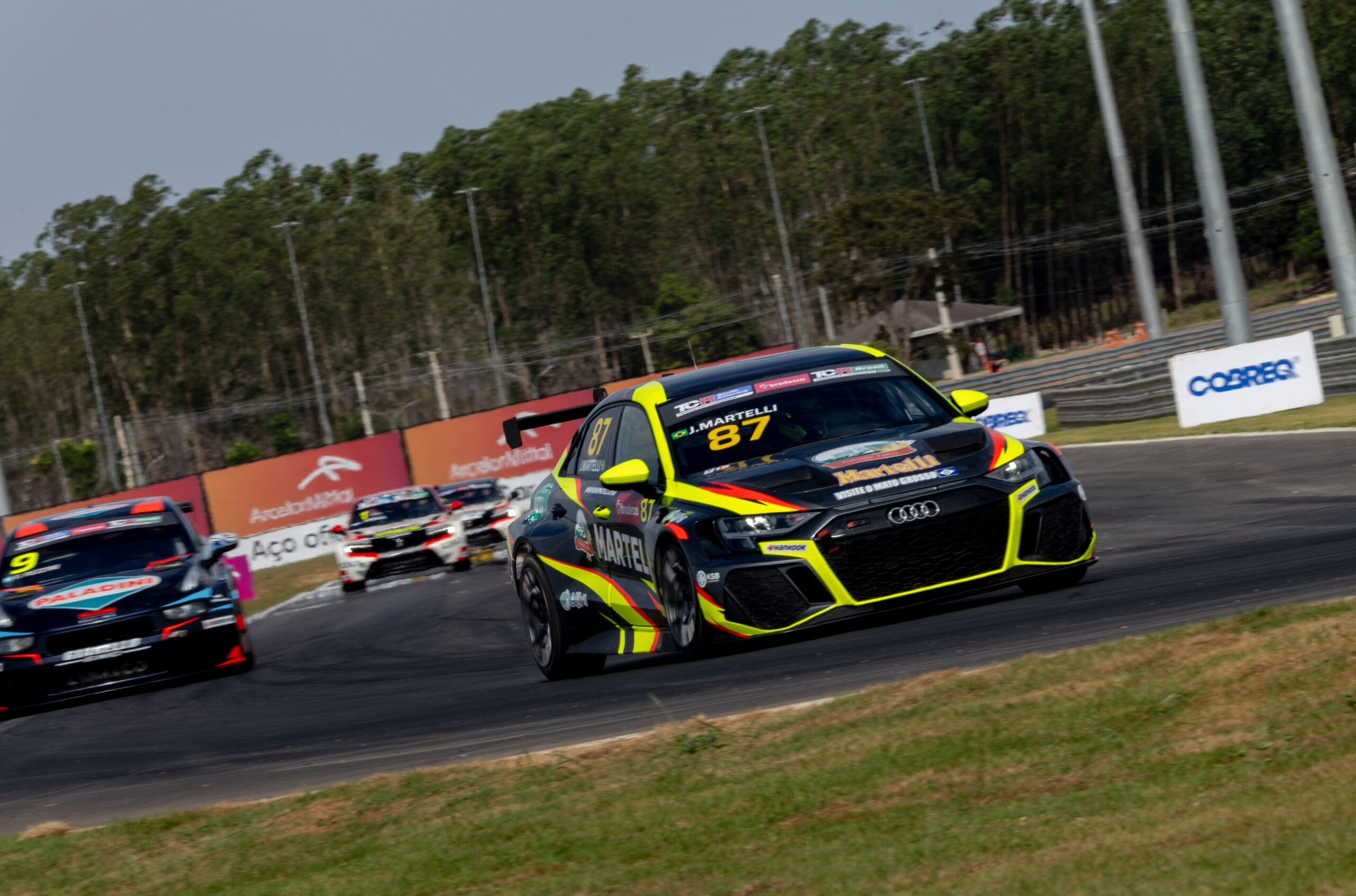 Em estreia na TCR Brasil, Jorge Martelli vence e sobe ao pódio em Cuiabá Em estreia na TCR Brasil, Jorge Martelli vence e sobe ao pódio em Cuiabá