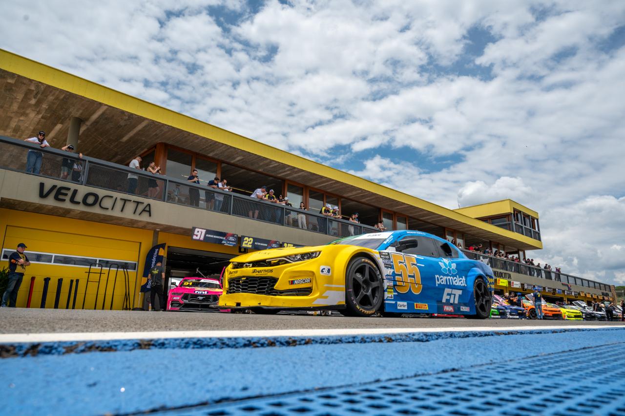 Pilotos encaram traçado técnico do Velocitta na quarta etapa da NASCAR Brasil