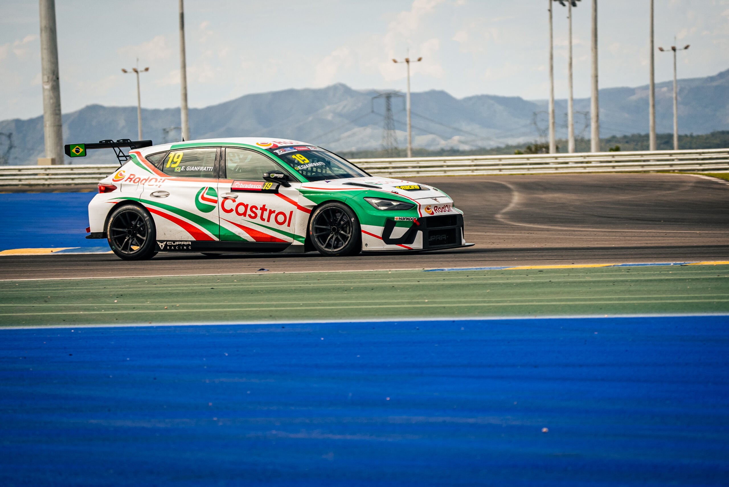 TCR: Cafaro comanda primeiro treino livre disputado em Posadas