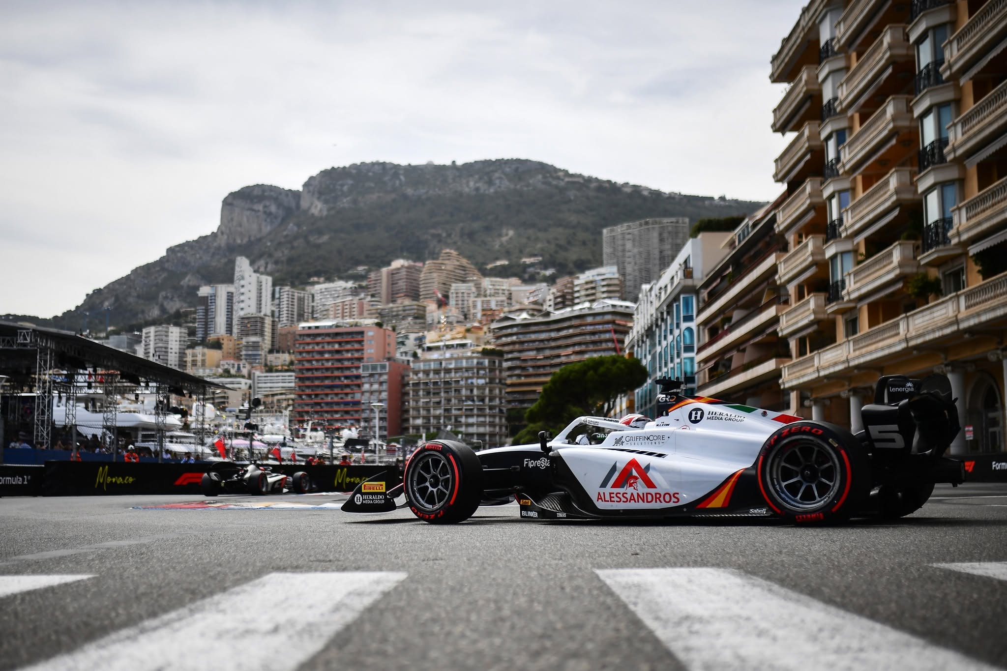 F2: León vence de ponta a ponta Sprint em Mônaco. Câmara pontua Noel León
