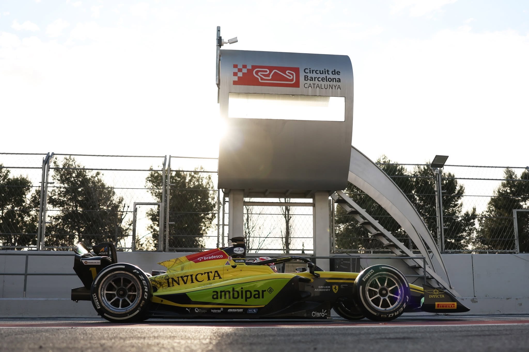 Confira a programação e onde assistir na TV e no streaming a etapa de Barcelona da F2 Rafael Câmara
