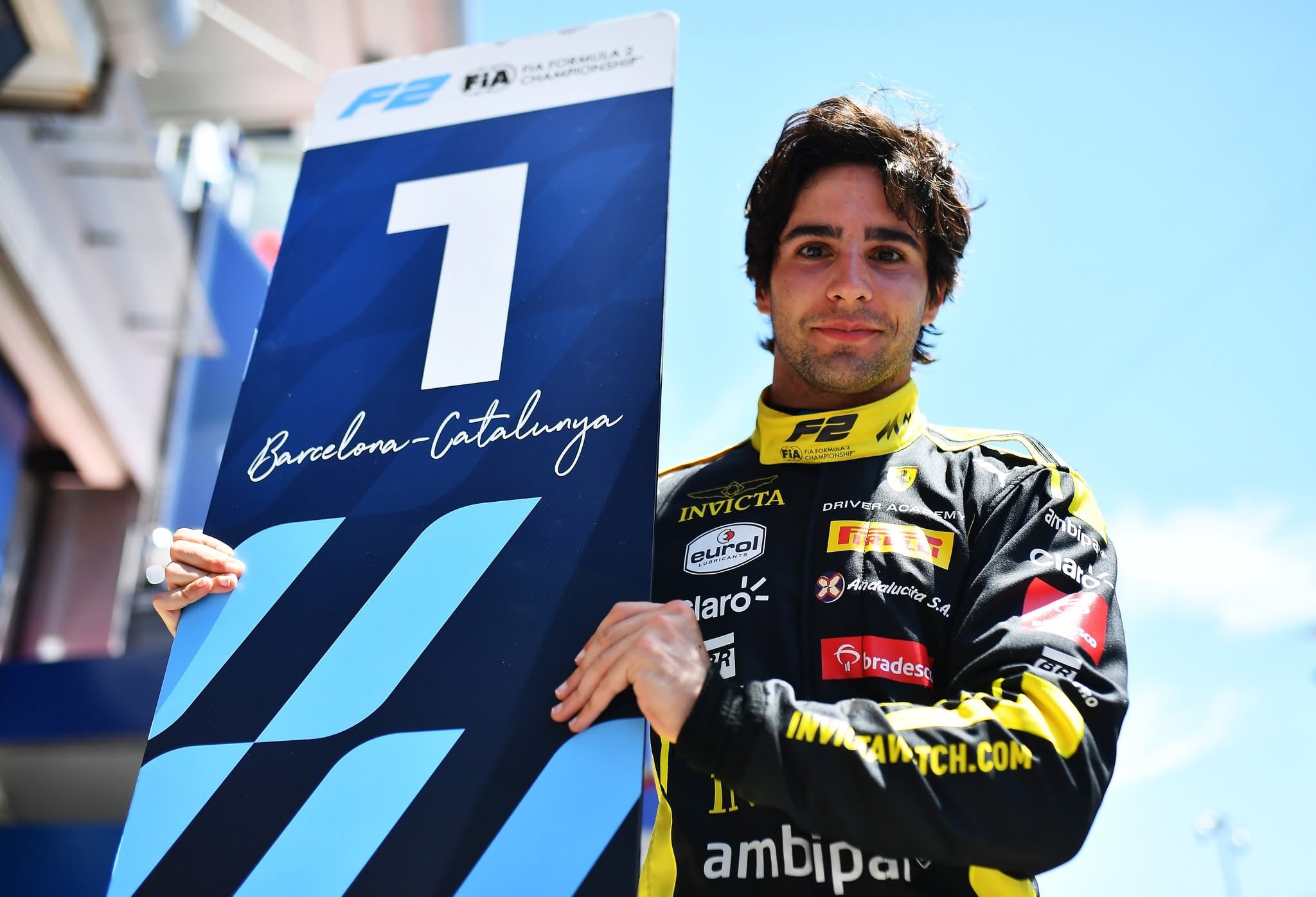 Rafael Câmara vence corrida principal em Barcelona e avança no campeonato da F2 Rafael Câmara