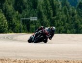 Bezzecchi agride fiscal durante Sprint e é suspenso do GP da Tchéquia de MotoGP