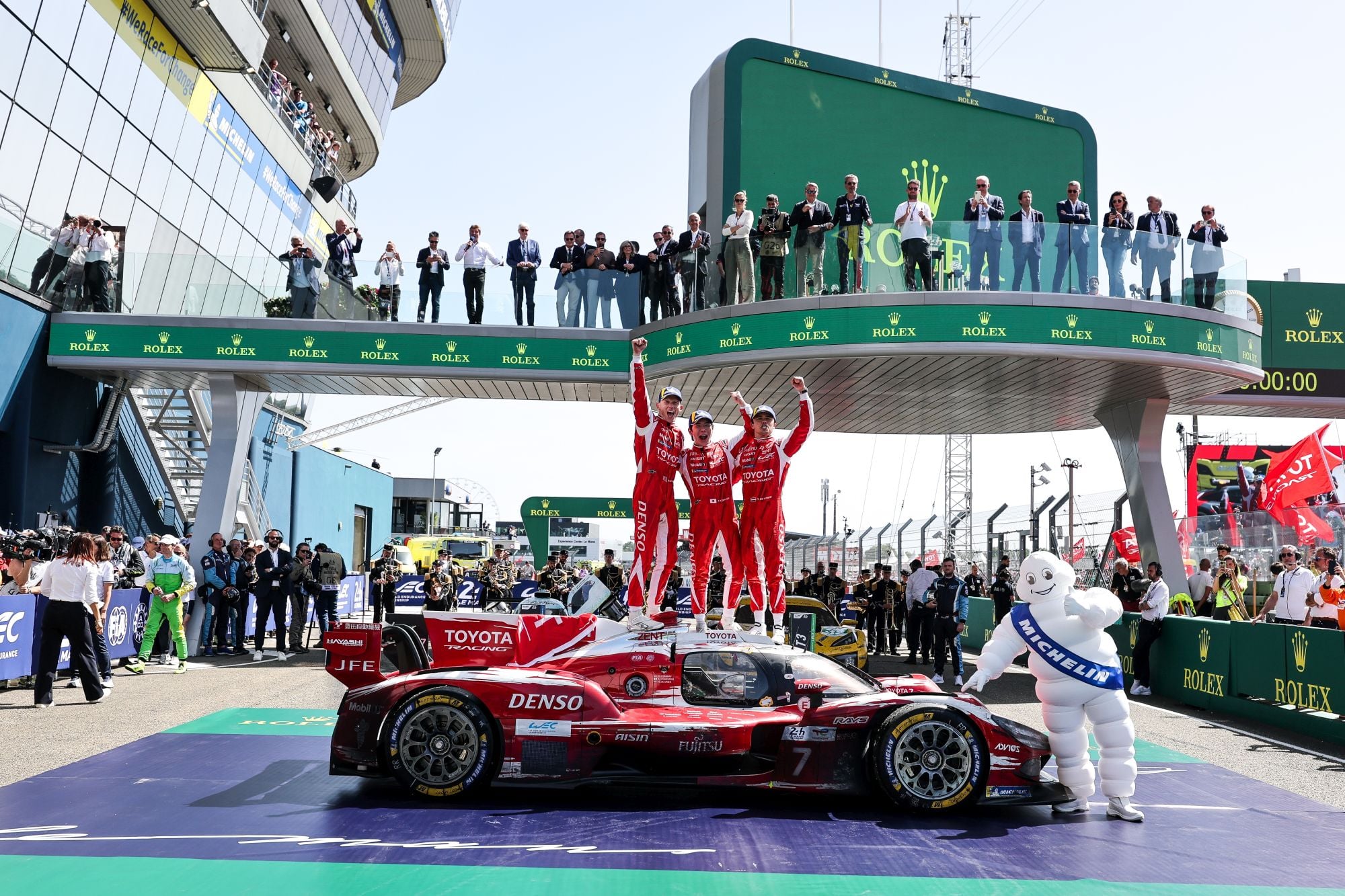 Vitória em Le Mans reafirma força da TOYOTA RACING no WEC Toyota