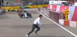F2: Susto nos boxes em Mônaco quase termina em acidente
