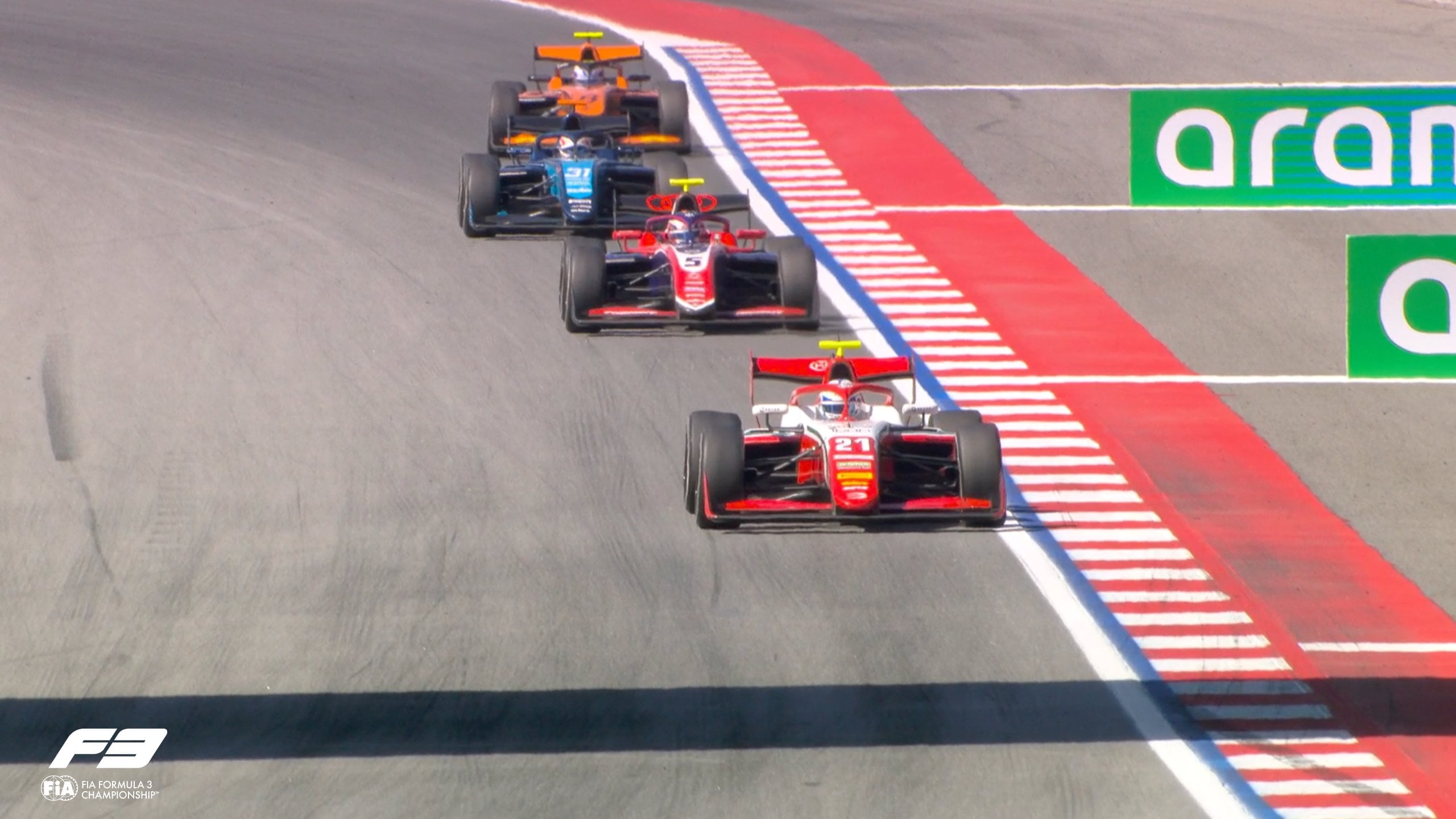 F3: Wharton toma liderança no início da Sprint e vence em Barcelona James Wharton