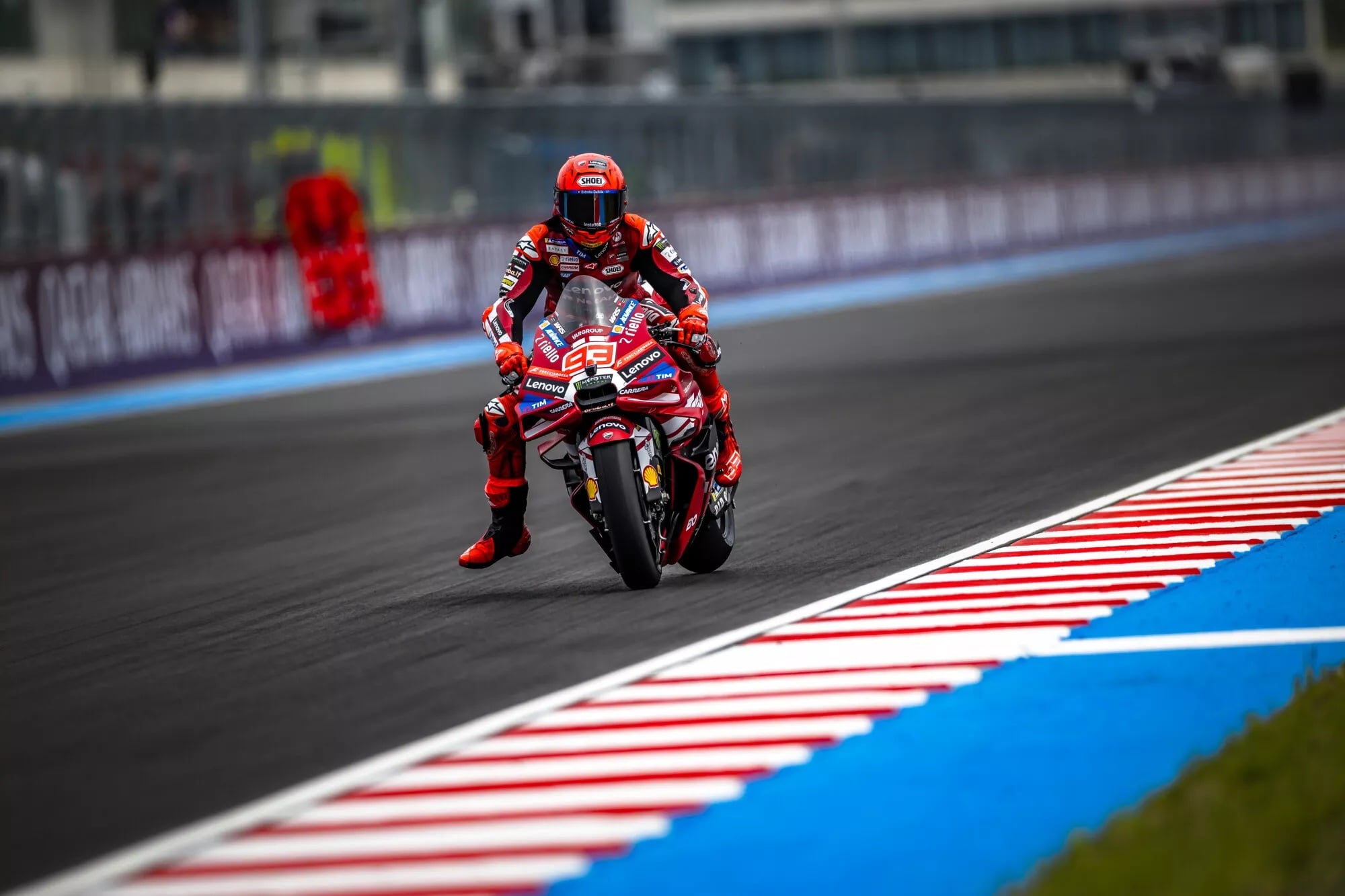 Márquez supera Acosta e fatura pole da MotoGP na Hungria