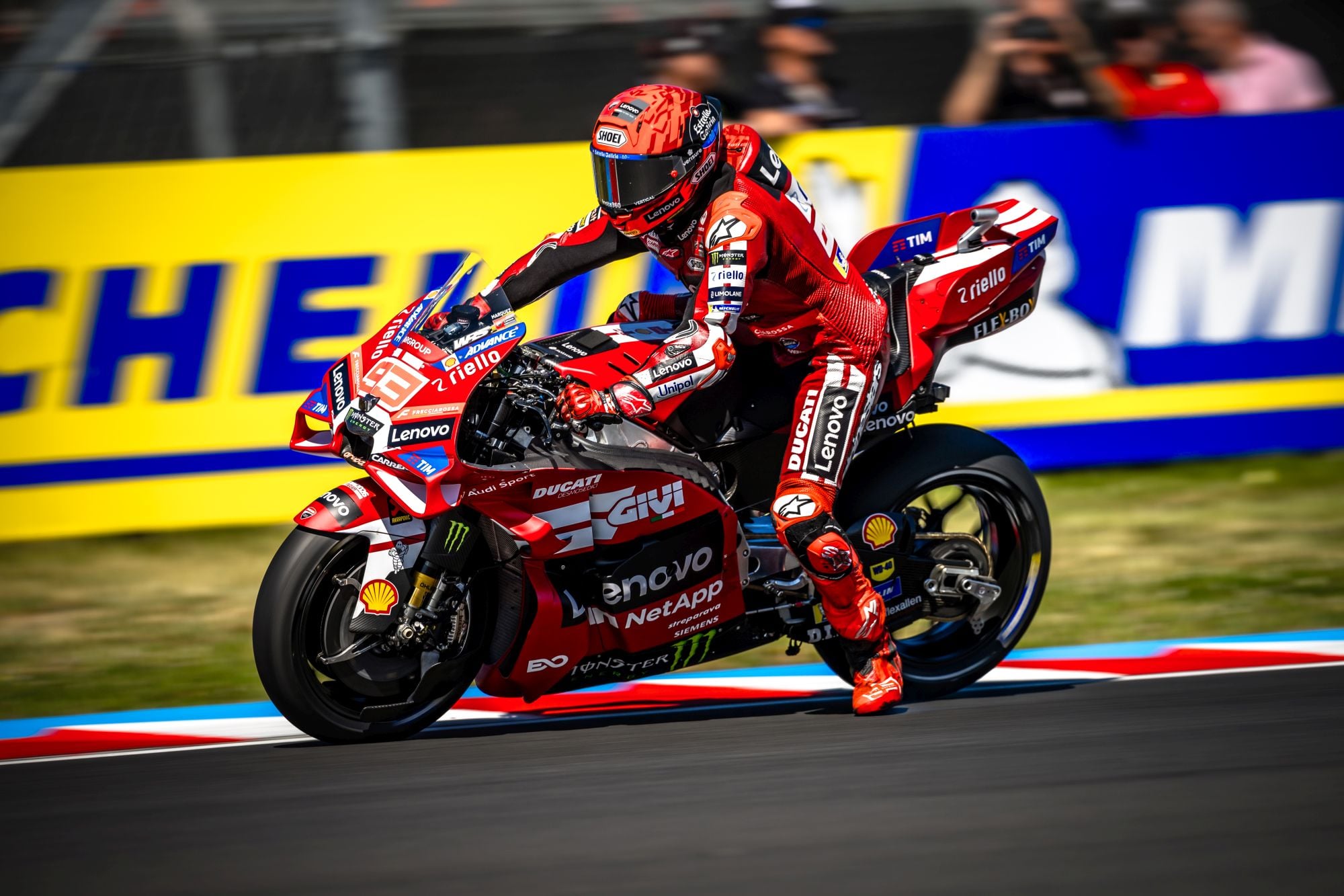 MotoGP: Márquez supera Acosta e vence GP da Hungria. Moreira termina em sexto Marc Márquez