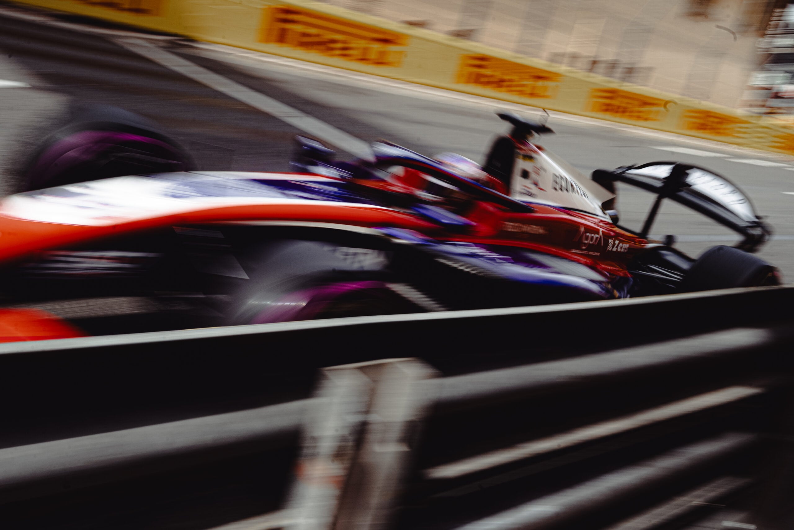 Confira as imagens dos primeiros treinos da F2 e F3 em Mônaco