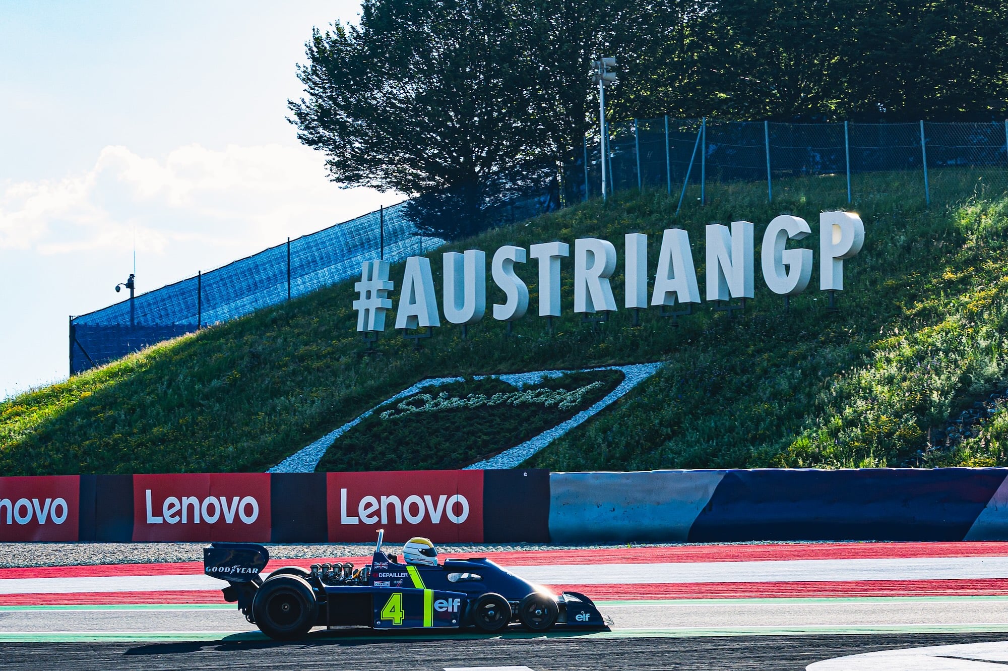GP da Áustria terá desfile de carros históricos da F1 e Barrichello pilotando Ferrari