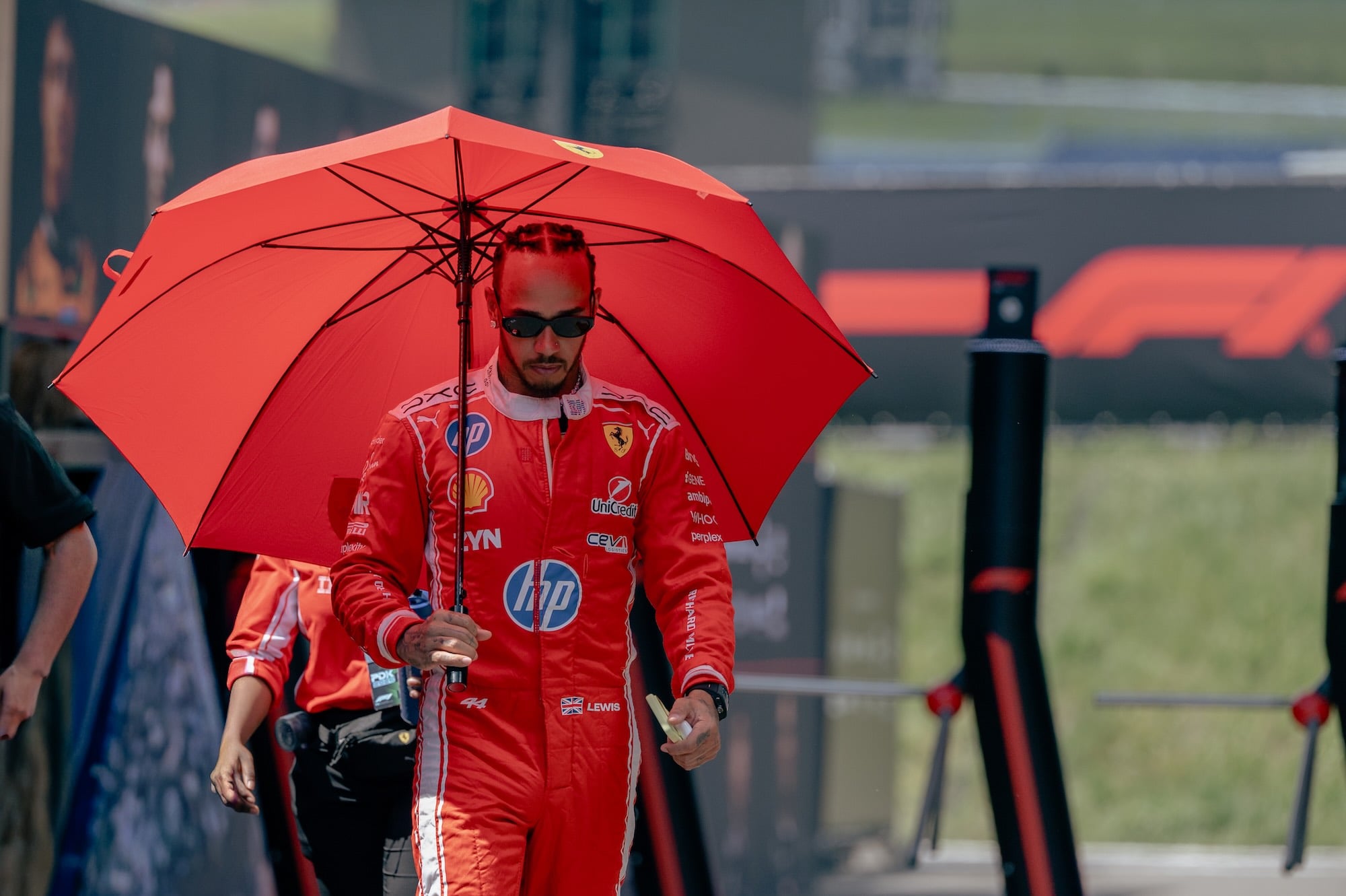 F1: Russell exalta vitória e aponta Hamilton como "grande ameaça" ao título