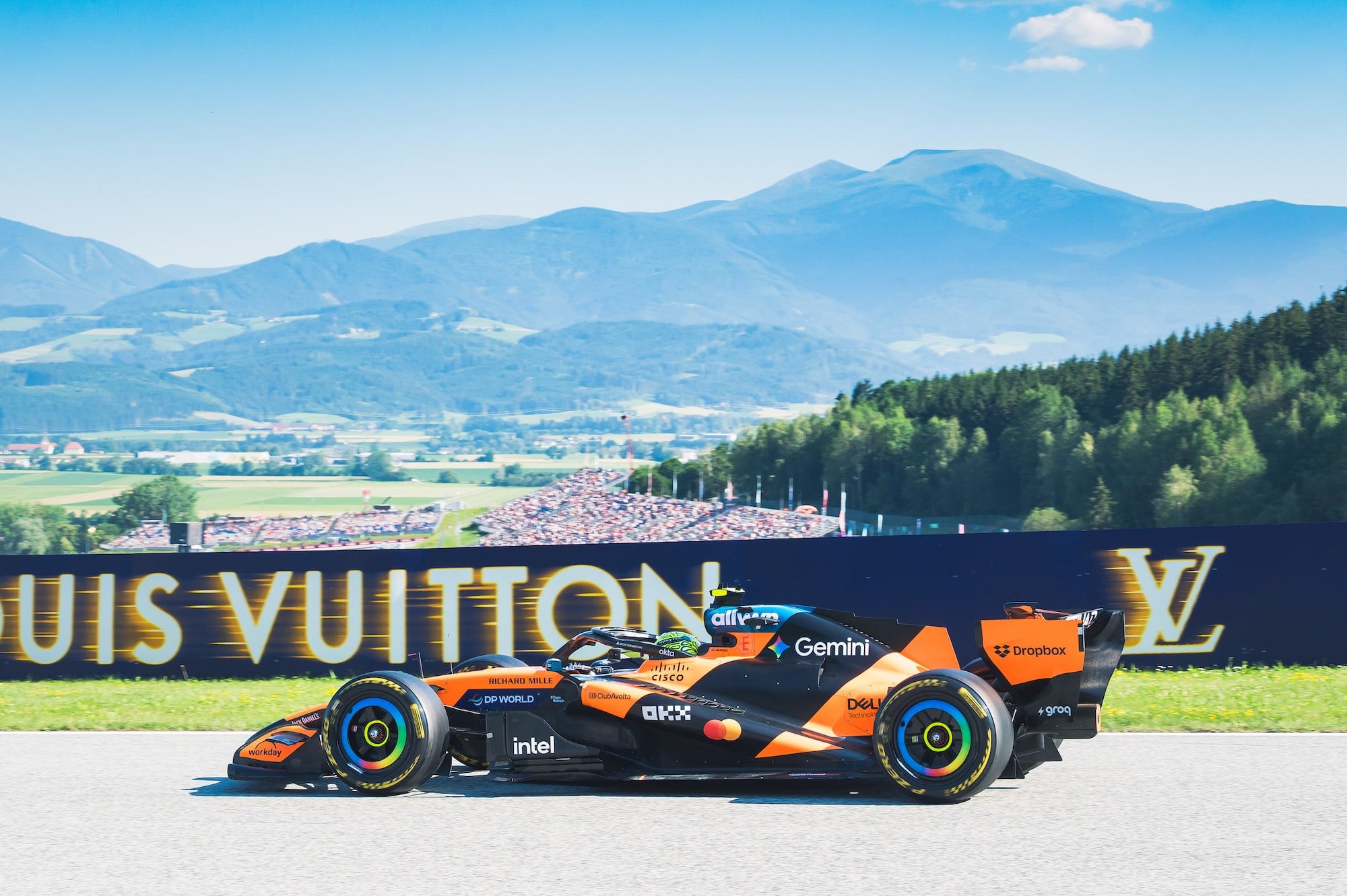 F1: Stella aponta onde McLaren perde mais para a Mercedes