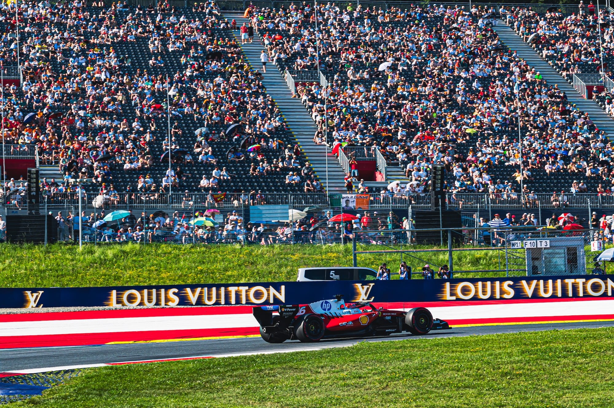 F1: Leclerc se diz 'relativamente satisfeito' com classificação na Áustria