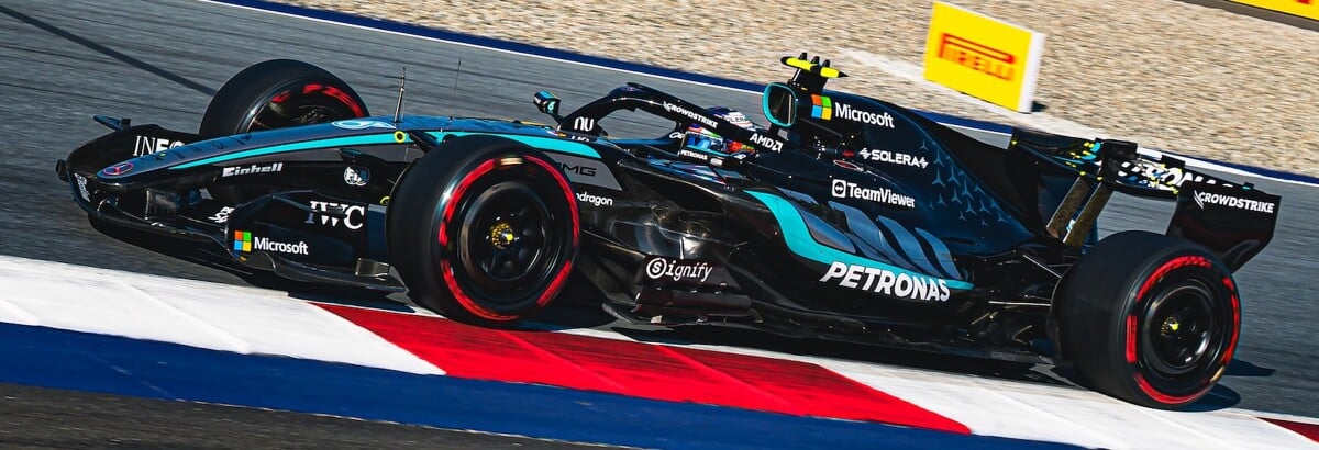 F1 hoje: Mercedes lidera treinos e pacotes agitam Áustria