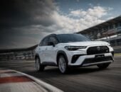 Toyota Corolla Cross é atualizado para linha 2027 e versão GR Sport do SUV traz novo visual