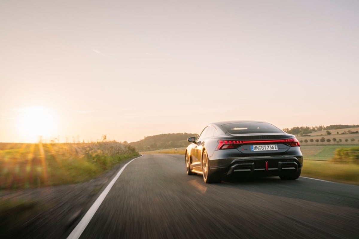 Audi lança RS e-tron GT Performance no Brasil a partir de R$ 1,3 milhão