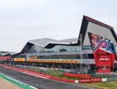 Pneus duros e curvas acima de 5g: por que Silverstone exige tanto dos carros da F1?