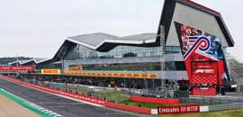 Pneus duros e curvas acima de 5g: por que Silverstone exige tanto dos carros da F1?