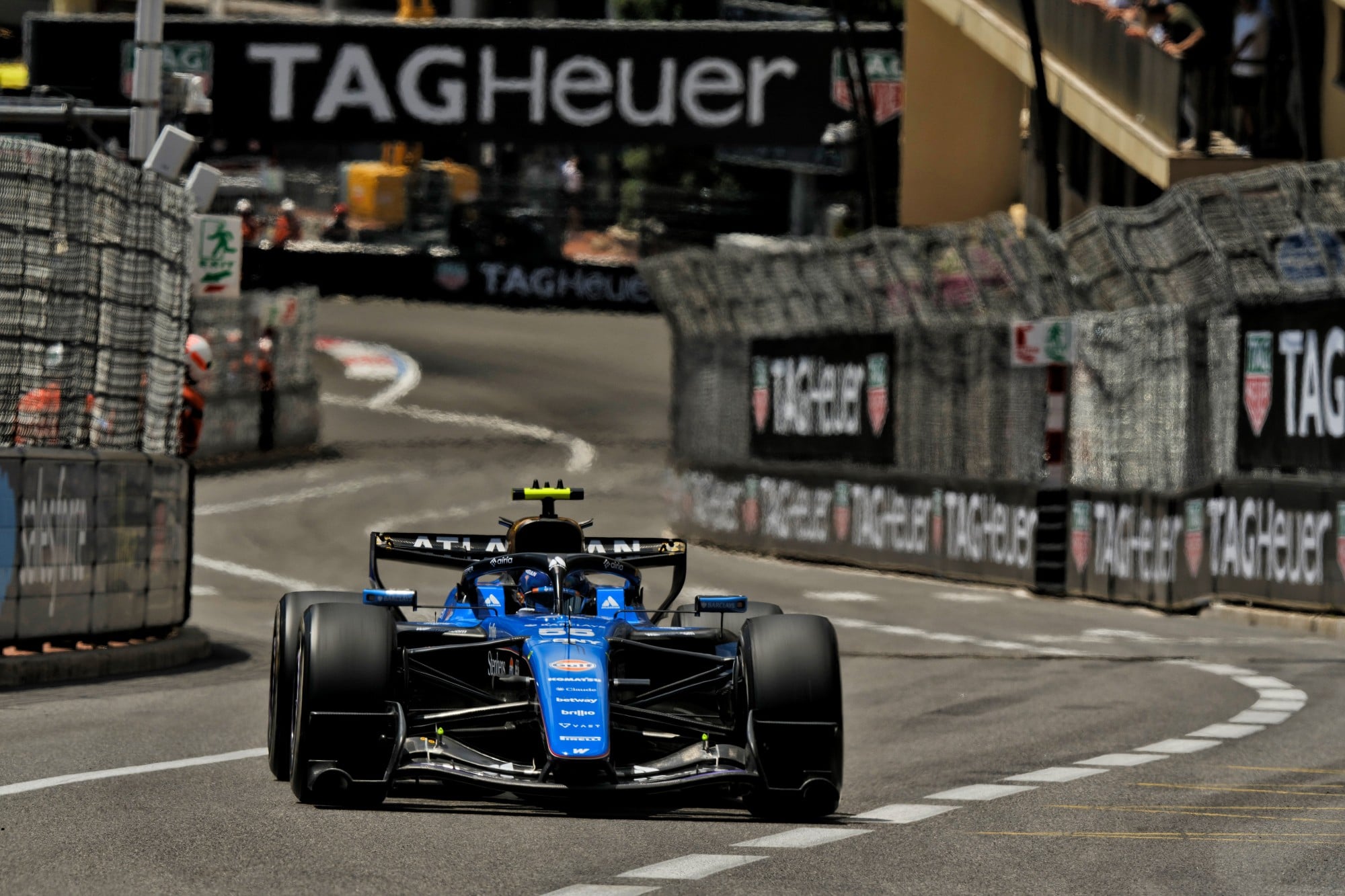 Carlos Sainz (ESP) Williams F1 Team FW48.