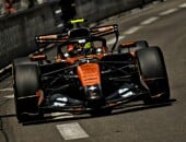F1: Carro de Norris apaga no início do TL2 e preocupa McLaren