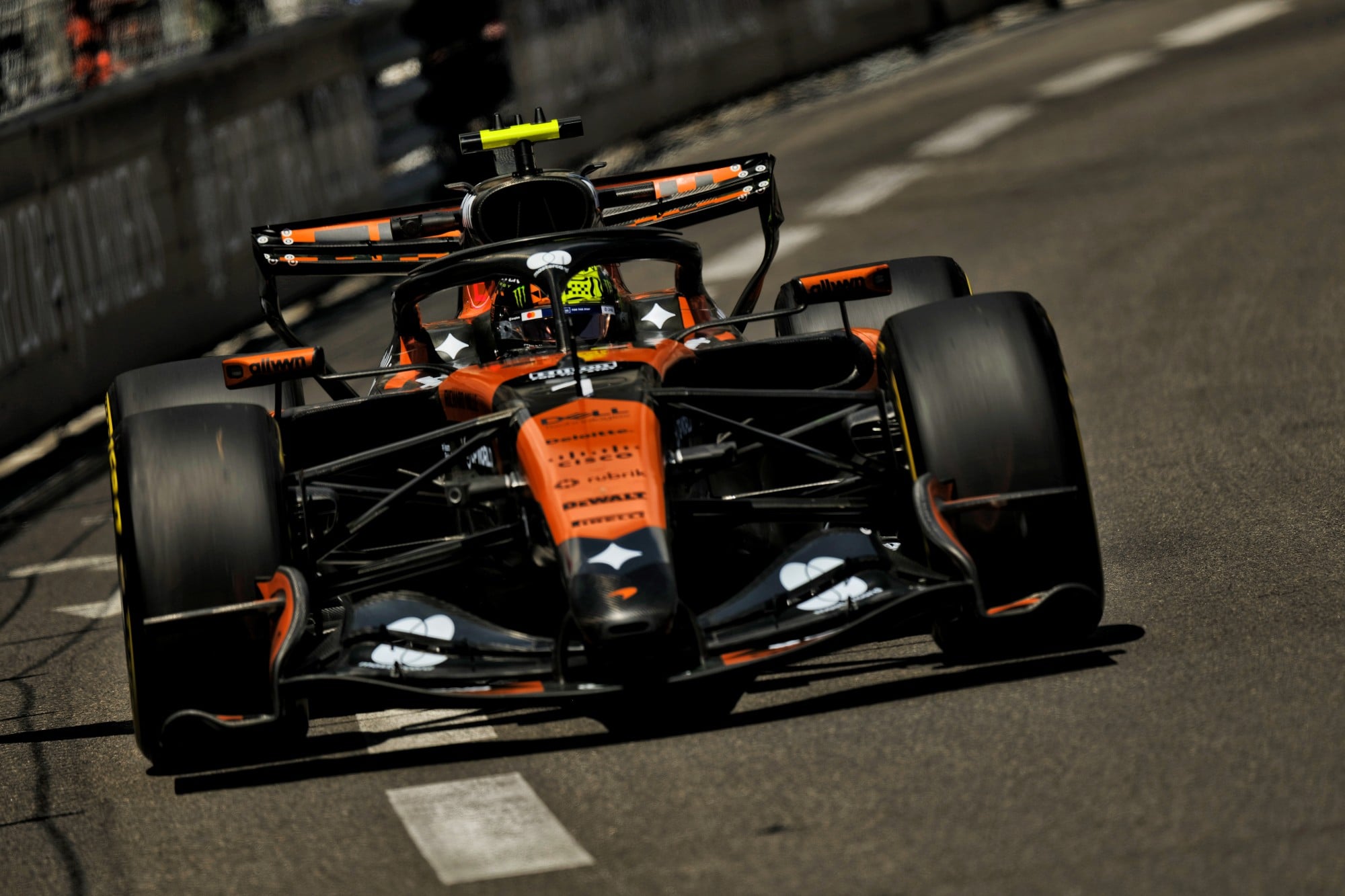 Lando Norris (GBR) McLaren F1 Team MCL40.