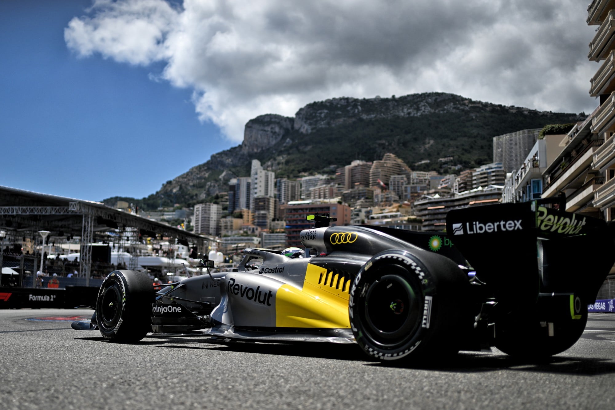 Gabriel Bortoleto (BRA) Audi F1 Team R26.