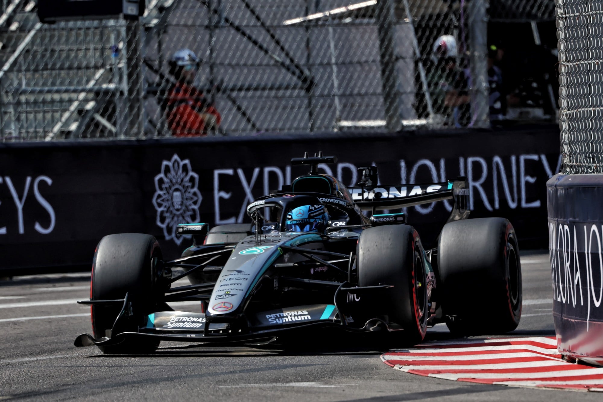 F1: Confira as imagens deste sábado do GP de Mônaco 2026 George Russell (GBR) Mercedes AMG Formula One Team W17.