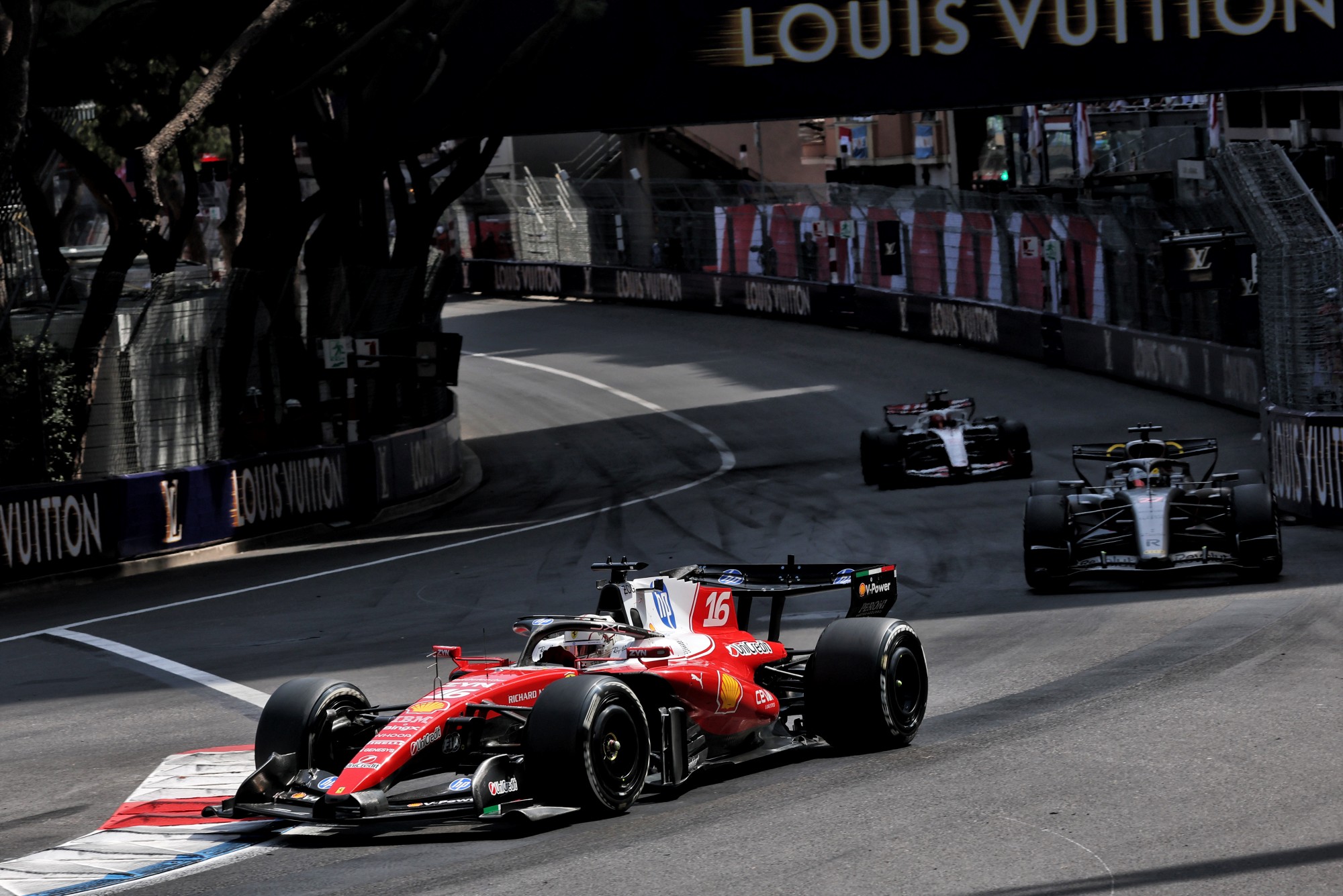 F1: Confira as imagens do GP de Mônaco 2026 Charles Leclerc (MON) Scuderia Ferrari SF-26.