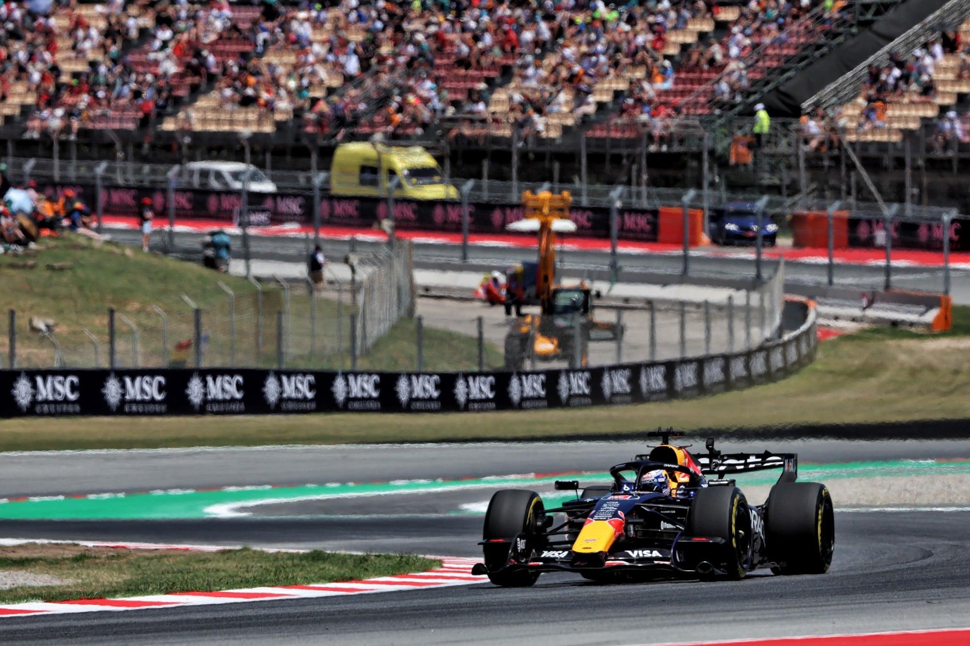 F1: Confira as imagens do primeiro dia do GP de Barcelona 2026 Max Verstappen (NLD) Red Bull Racing RB22.