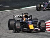 F1: Verstappen termina treinos fora do top-3 e cobra evolução na Red Bull em Barcelona
