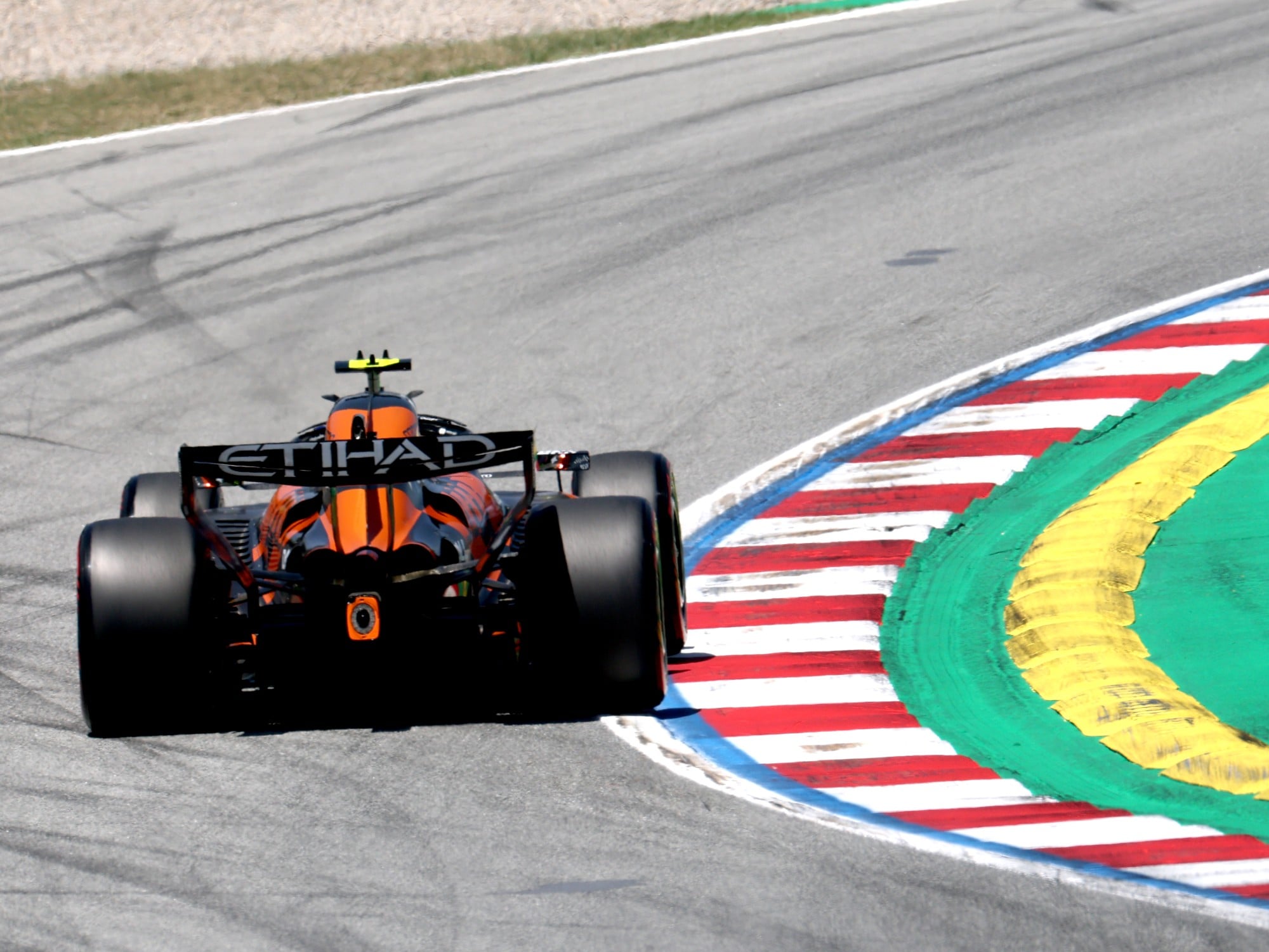 Lando Norris (GBR) McLaren F1 Team MCL40.