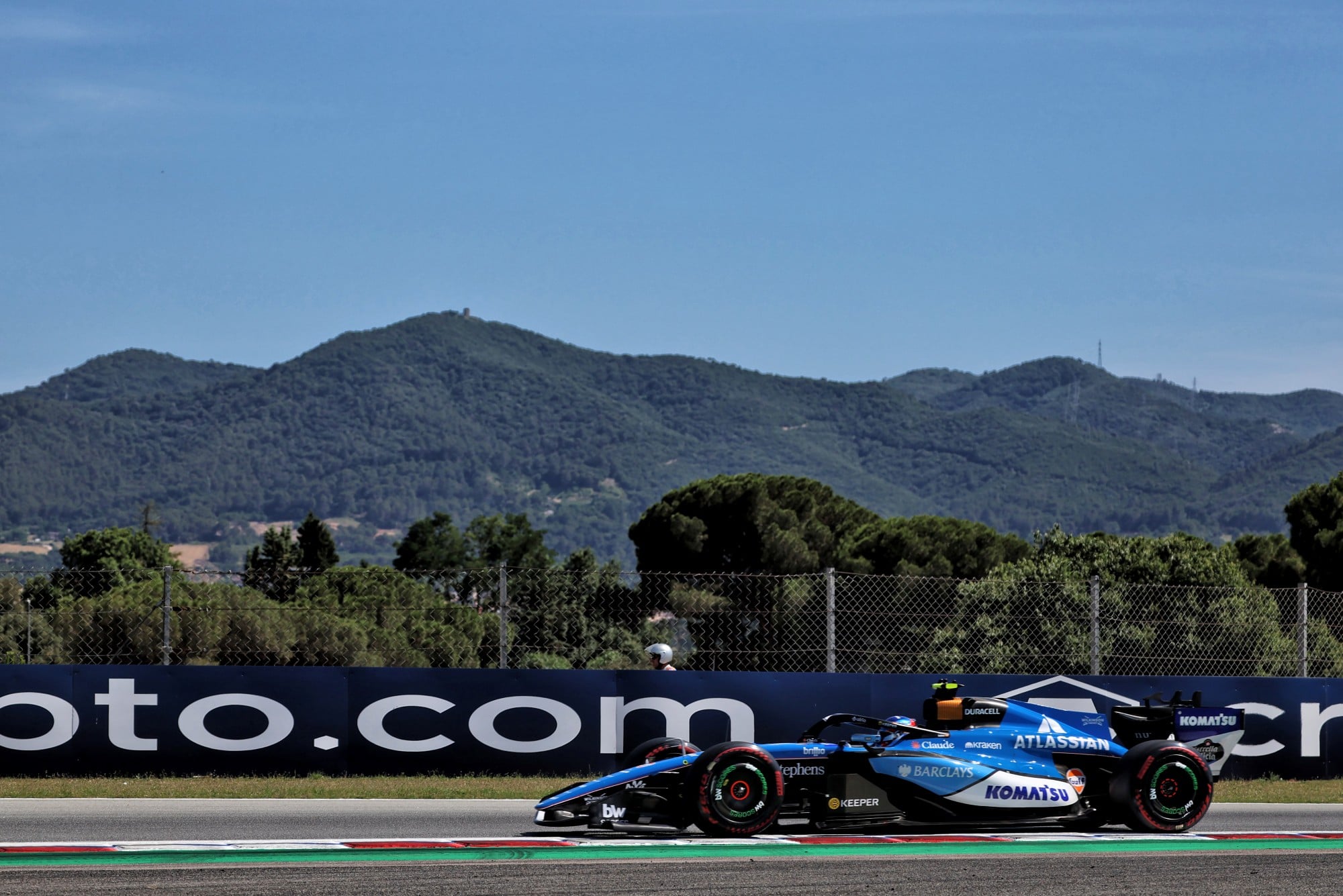Carlos Sainz (ESP) Williams F1 Team FW48.