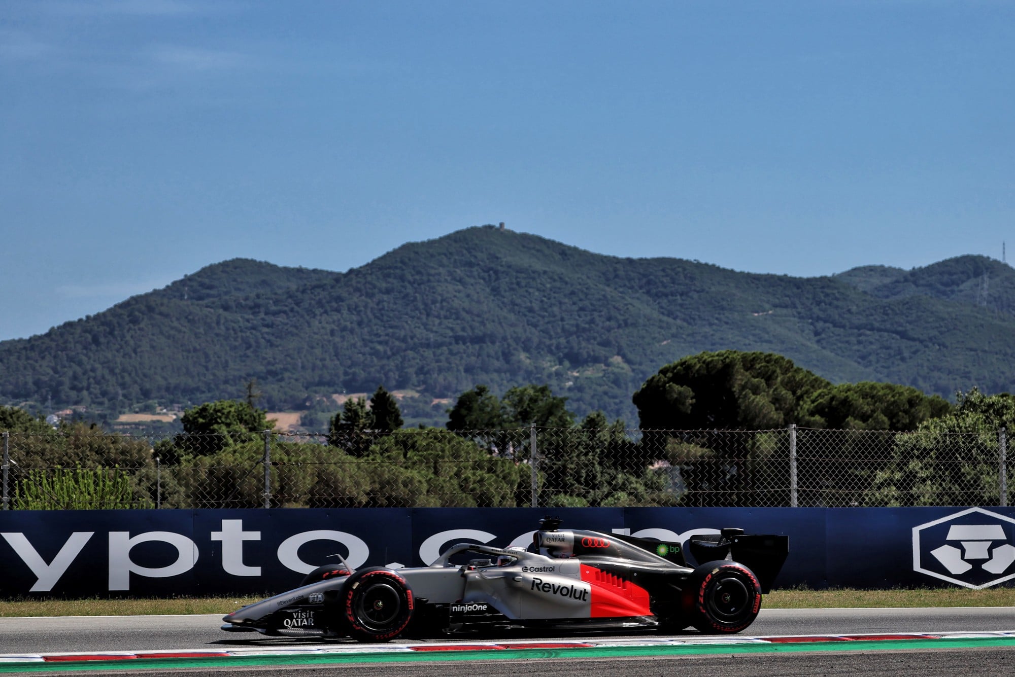 Nico Hulkenberg (GER) Audi F1 Team R26.
