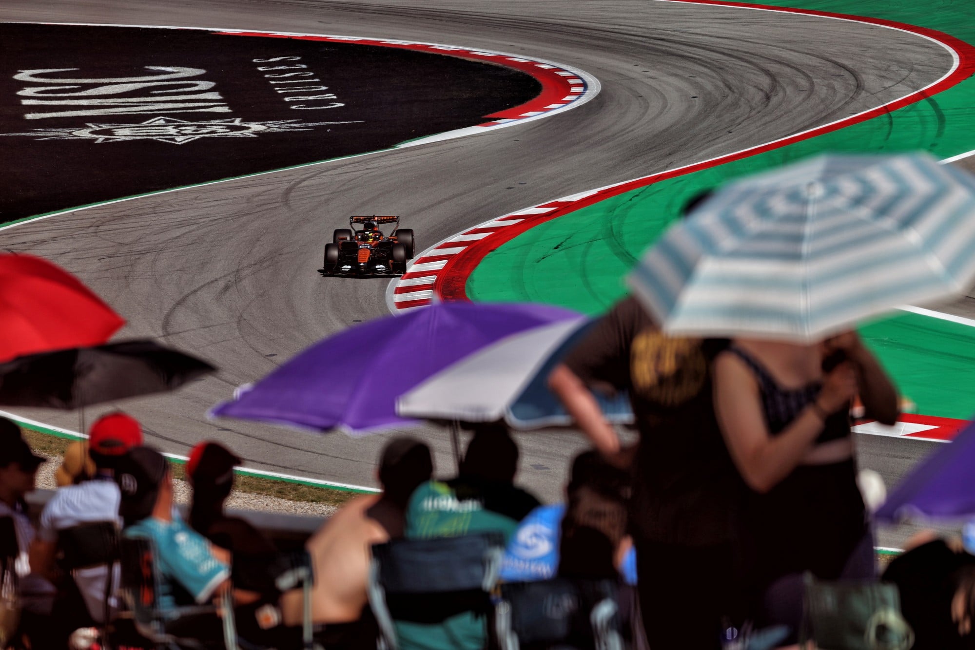 Oscar Piastri (AUS) McLaren F1 Team MCL40.