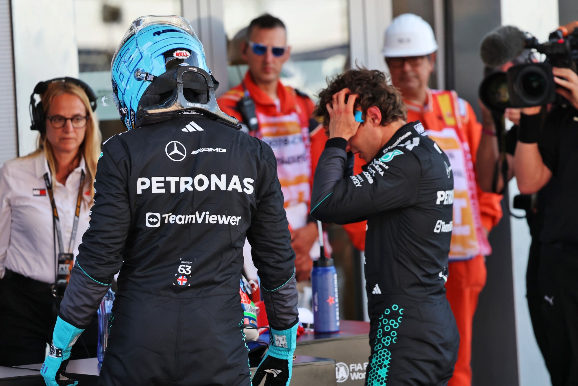 (L to R): Pole sitter George Russell (GBR) Mercedes AMG Formula One Team in qualifying parc ferme with team mate Andrea Kimi Antonelli (ITA) Mercedes AMG Formula One Team.