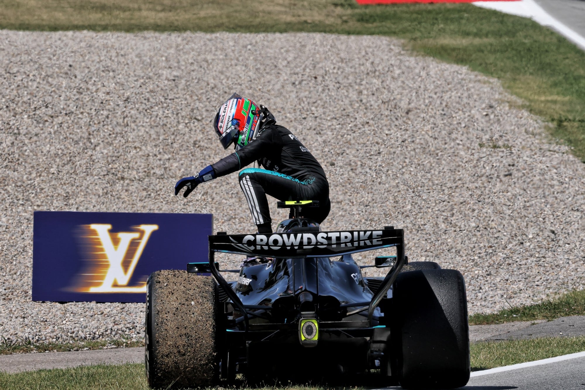 F1: Confira as imagens do GP de Barcelona 2026 Andrea Kimi Antonelli (ITA) Mercedes AMG Formula One Team W17 retired from the race.