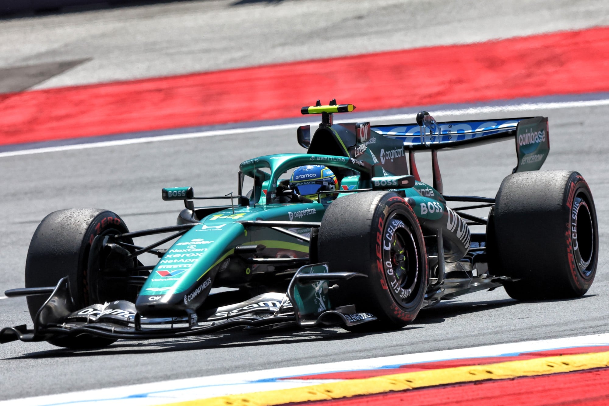 Fernando Alonso (ESP) Aston Martin F1 Team AMR26.