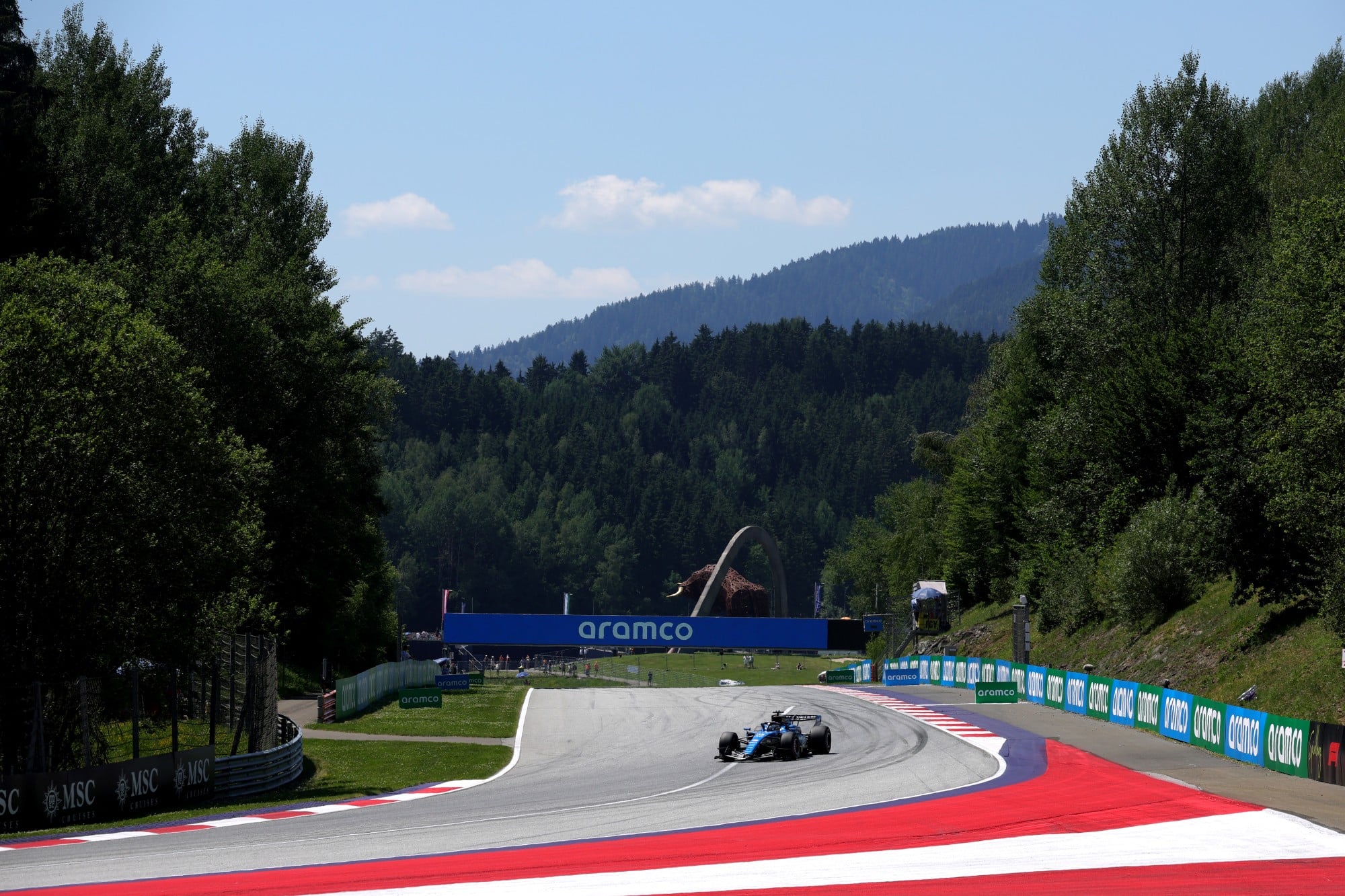 Alexander Albon (THA) Williams F1 Team FW48.