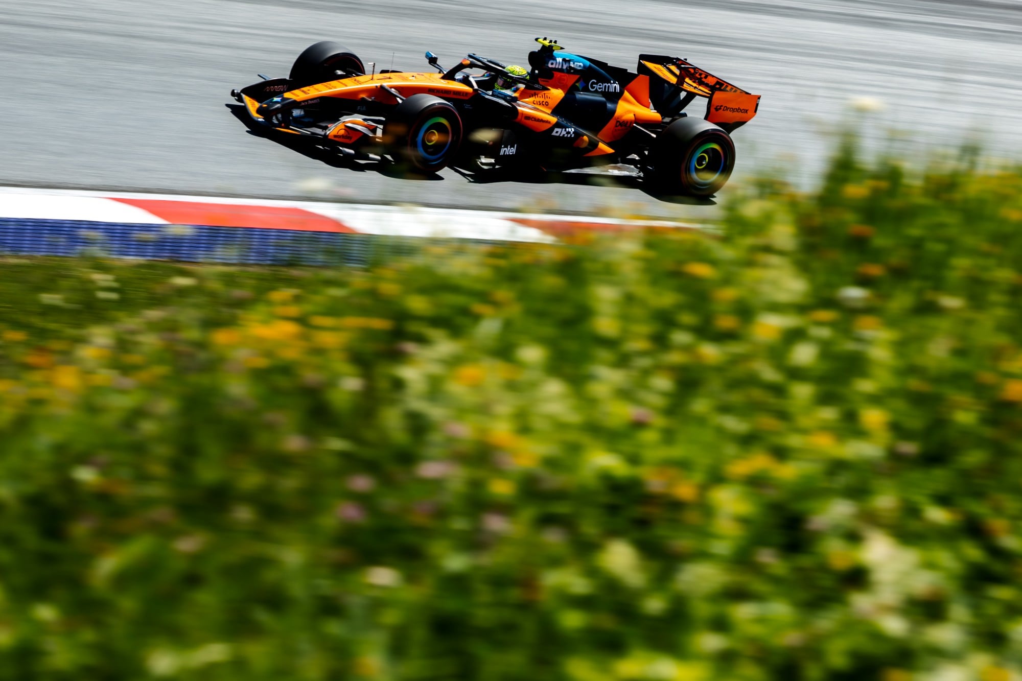 Lando Norris (GBR) McLaren F1 Team MCL40.