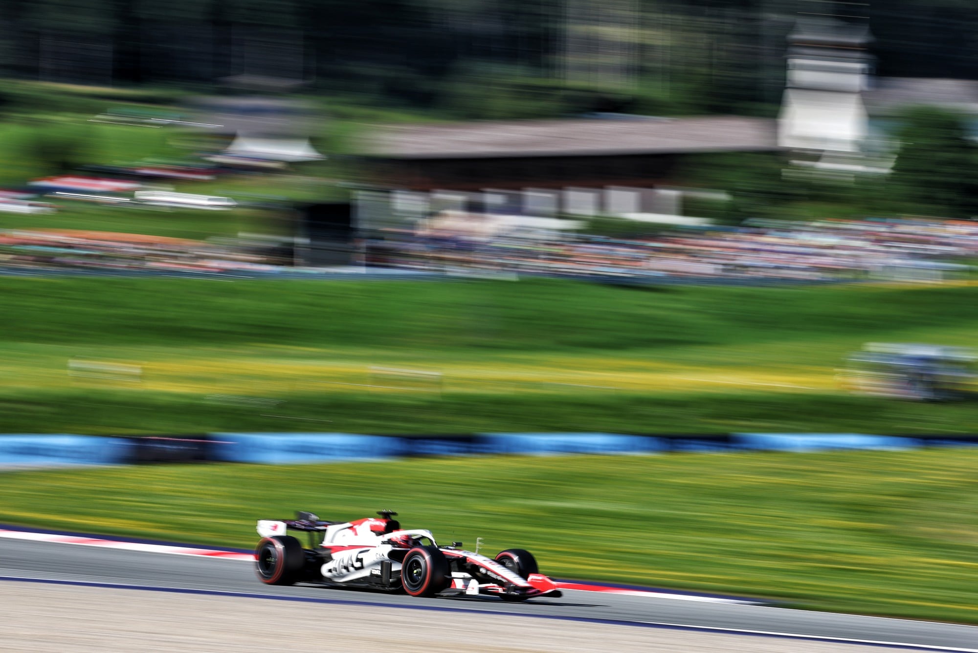 Esteban Ocon (FRA) Haas F1 Team VF-26.